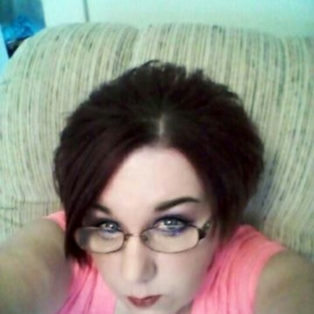 Meet your Posher, Connie